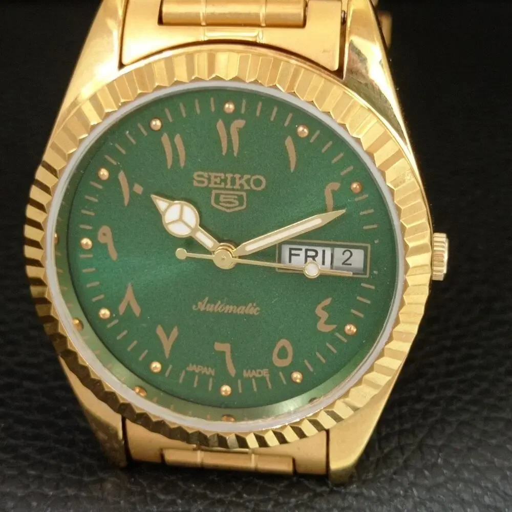 Vintage 1984 Seiko Automatic Mens Gold Watch W/daydate & Gold accents